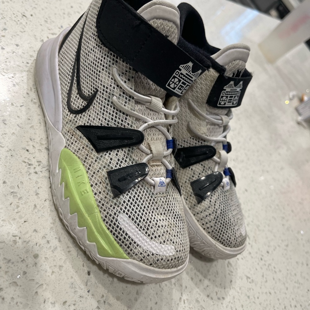 Kids NIKE sneakers. Excellent conditions!